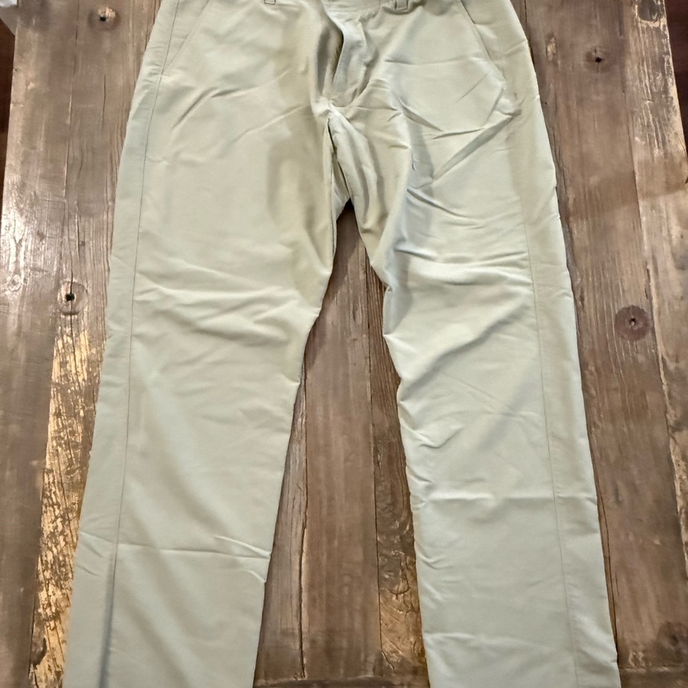Under Armour Men's Khaki Golf Pants